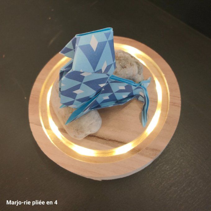 cloche lumineuse phoque bleu sur son rocher